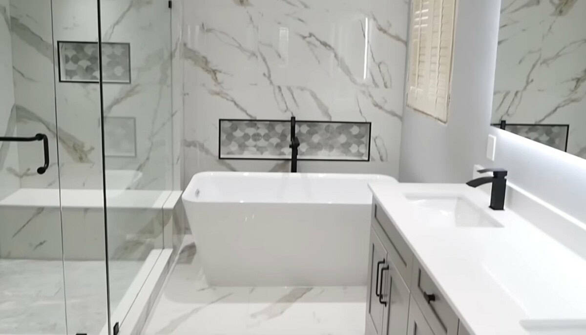 Before & After: Incredible 5 Piece Bathroom Renovation - Amazing Home Decor